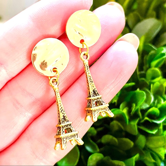 Golden Eiffel Tower Earrings - Picture 1 of 5
